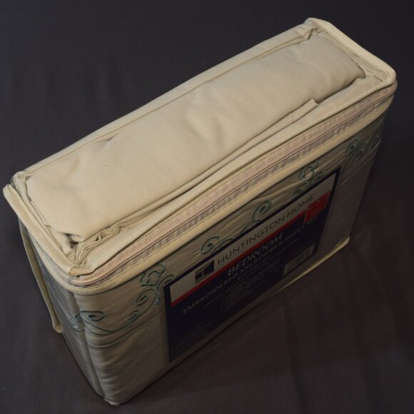 NEW Huntington Home Embroidered Microfiber 4 Piece Bed Sheet Set King Beige Aldi - Picture 7 of 7